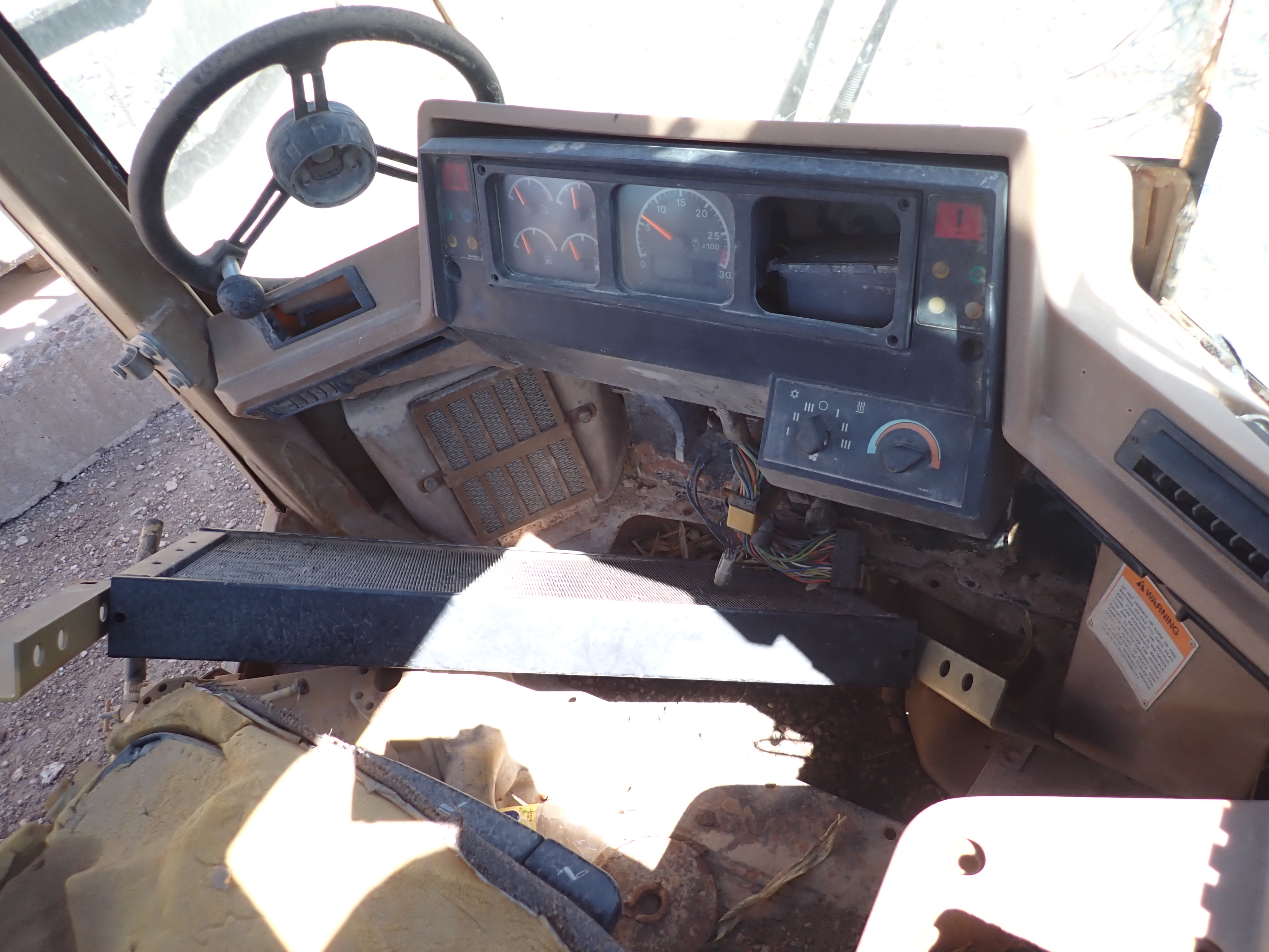 ./imagenes/INVOICE/2019/16290/CARGADOR FRONTAL CAT_950F PARA PARTES (31).JPG